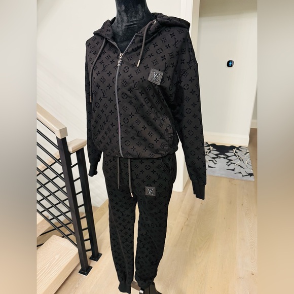 Stylish Black Designer Women's Jumpsuit - Picture 7 of 8